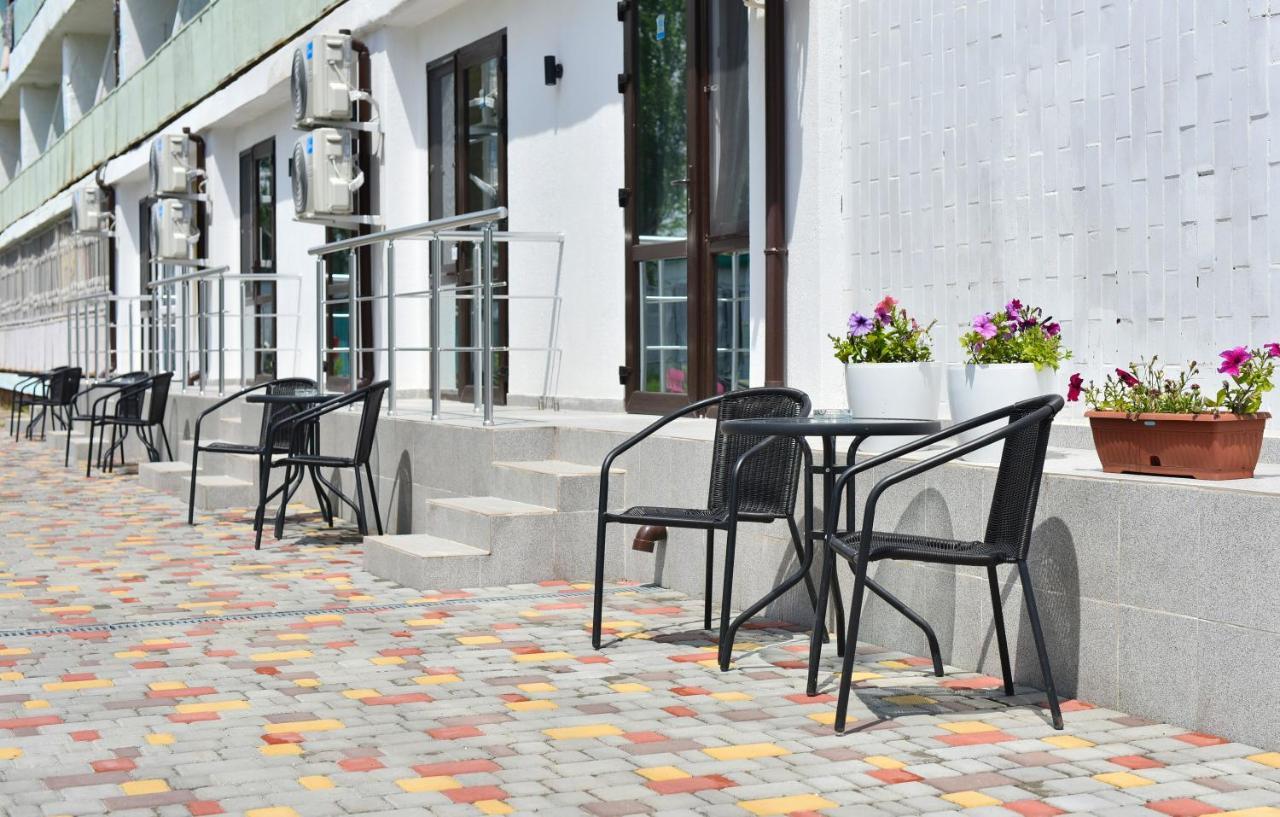 Reef Hotel Kobleve Exterior foto